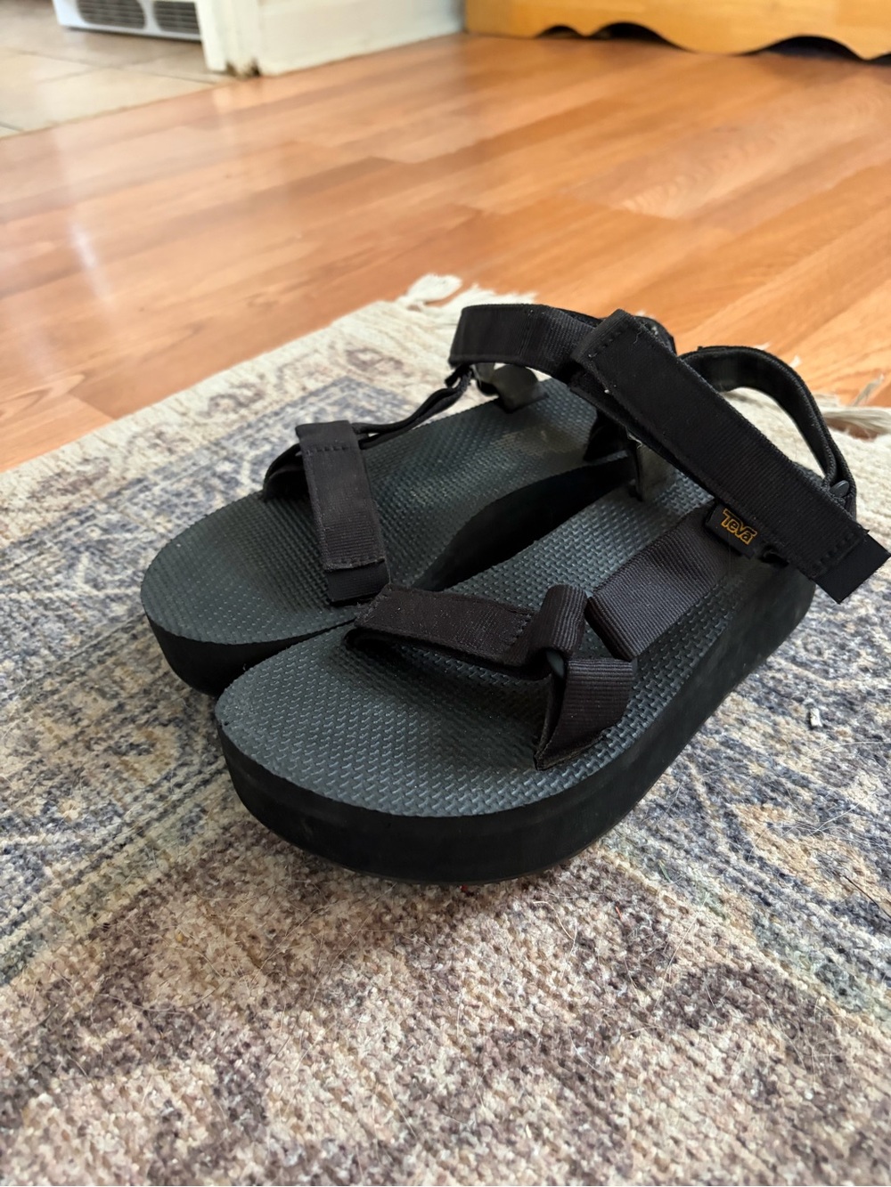 Teva Women's Black Flatform Universal Sandal